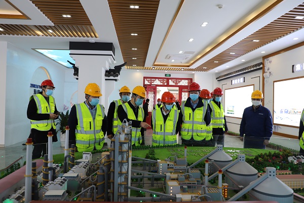 1582962217223710.jpg 附件一:參觀(guān)公司展廳.JPG