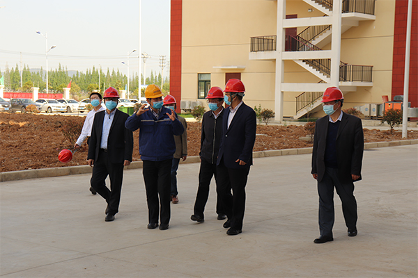 1588044217925920.jpg 陪同調研.jpg